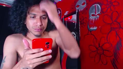 Snapshot of dantehellsingx chatting on October 19, 2025, 6:47 am dantehellsingx online show from October 19, 2025, 6:47 am