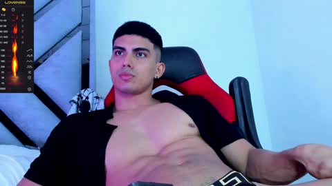 Snapshot of danterouxx chatting on January 9, 2025, 3:15 am Dante online show from January 9, 2025, 3:15 am