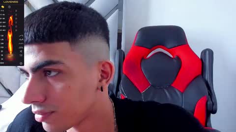 Snapshot of danterouxx chatting on February 28, 2025, 7:03 pm Dante online show from February 28, 2025, 7:03 pm