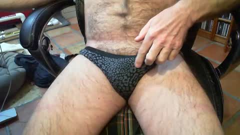 Snapshot of dantravis32 chatting on November 18, 2025, 6:23 pm DanTravis online show from November 18, 2025, 6:23 pm