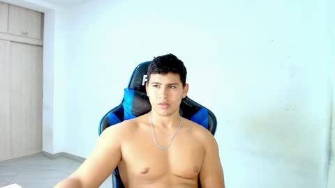 Snapshot of dantraxx chatting on February 5, 2026, 9:30 pm Dantraxx online show from February 5, 2026, 9:30 pm