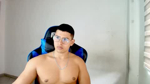 Snapshot of dantraxx chatting on February 15, 2026, 7:10 pm Dantraxx online show from February 15, 2026, 7:10 pm