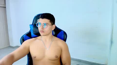 Snapshot of dantraxx chatting on March 2, 2026, 11:33 pm Dantraxx online show from March 2, 2026, 11:33 pm