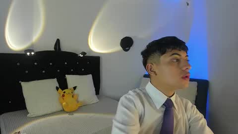 DAN VIANNY online show from October 12, 2025, 4:39 pm