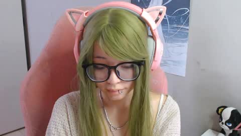 danyelleeyermann online show from May 11, 2026, 2:45 pm