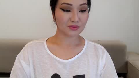 Snapshot of danymeen chatting on November 4, 2025, 7:29 am DanyMeen online show from November 4, 2025, 7:29 am