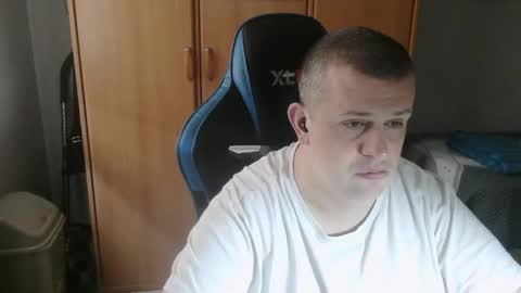 Snapshot of danysanchez1981 chatting on February 27, 2026, 9:42 am danysanchez1981 online show from February 27, 2026, 9:42 am