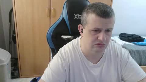 danysanchez1981 online show from March 18, 2026, 10:29 am