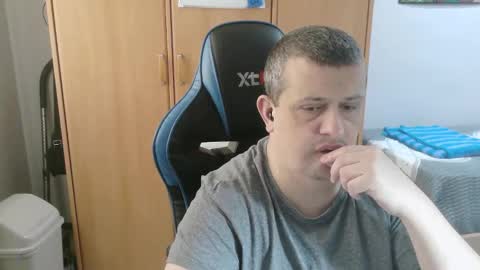 danysanchez1981 online show from March 25, 2026, 10:43 am