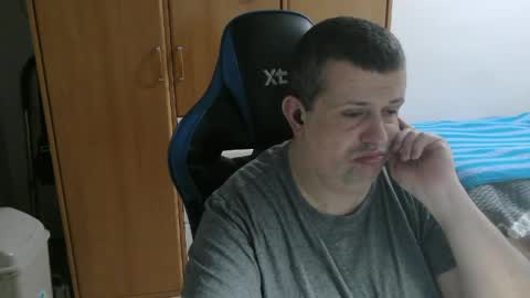 danysanchez1981 online show from March 27, 2026, 11:04 pm