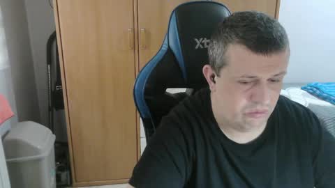 danysanchez1981 online show from April 2, 2026, 12:25 pm