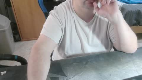 danysanchez1981 online show from May 5, 2026, 9:39 am
