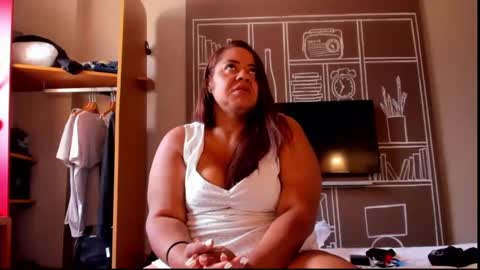 daphaineex online show from February 26, 2025, 1:30 pm