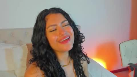 Antonella Mora online show from March 10, 2026, 1:05 pm