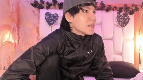 daphne_and_roger online show from April 2, 2026, 11:08 am