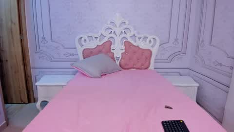 Daphne  online show from March 4, 2025, 8:46 am