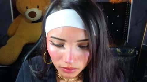 daphne_nicole_b online show from March 10, 2026, 1:05 pm