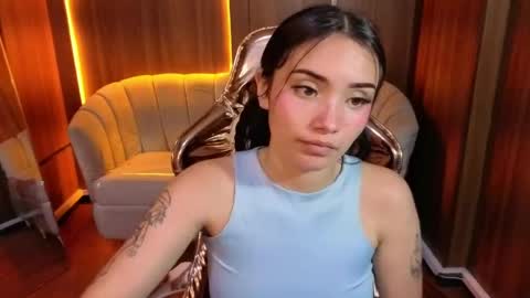 daphne_nicole_b online show from May 11, 2026, 4:04 pm