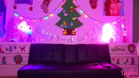 Daphne Madison online show from December 19, 2024, 9:06 pm