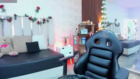 Snapshot of daphnne_tay chatting on February 27, 2026, 8:09 pm dhapnne online show from February 27, 2026, 8:09 pm