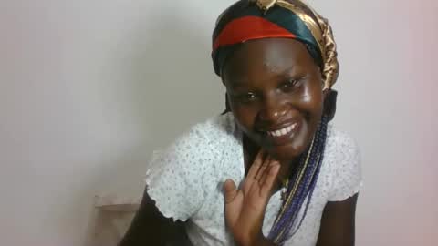 ESTHER online show from January 18, 2026, 1:37 pm