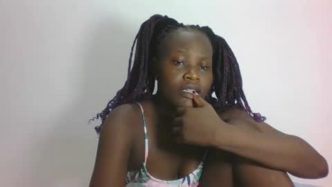 ESTHER online show from April 4, 2026, 6:00 am