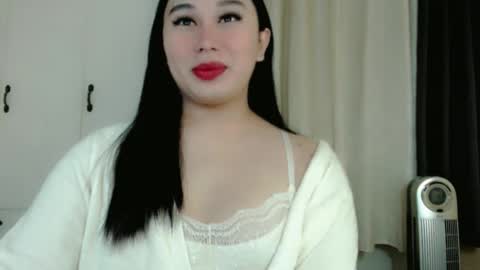 Snapshot of darcy_world chatting on December 12, 2024, 7:26 pm DARCY online show from December 12, 2024, 7:26 pm