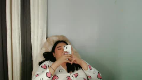 Snapshot of darcy_world chatting on January 4, 2025, 9:20 pm DARCY online show from January 4, 2025, 9:20 pm