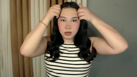 Snapshot of darcy_world chatting on February 10, 2025, 12:41 am DARCY online show from February 10, 2025, 12:41 am