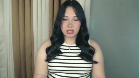 Snapshot of darcy_world chatting on February 10, 2025, 3:46 am DARCY online show from February 10, 2025, 3:46 am