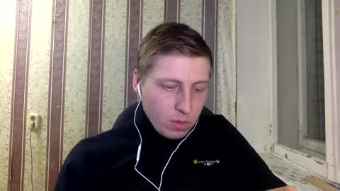 Snapshot of darienlarge chatting on December 5, 2024, 2:11 pm darienlarge online show from December 5, 2024, 2:11 pm