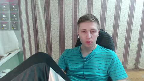 Snapshot of darienlarge chatting on March 1, 2025, 11:47 pm darienlarge online show from March 1, 2025, 11:47 pm