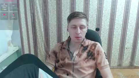 Snapshot of darienlarge chatting on March 2, 2025, 3:27 pm darienlarge online show from March 2, 2025, 3:27 pm