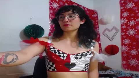 Snapshot of daring_girl7 chatting on December 4, 2024, 2:09 am lola online show from December 4, 2024, 2:09 am