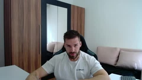 Snapshot of darius_94 chatting on June 5, 2026, 7:14 am darius_94 online show from June 5, 2026, 7:14 am