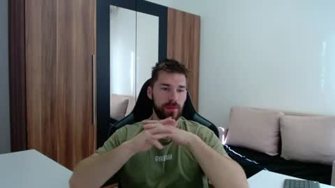 Snapshot of darius_94 chatting on June 12, 2026, 5:39 am darius_94 online show from June 12, 2026, 5:39 am