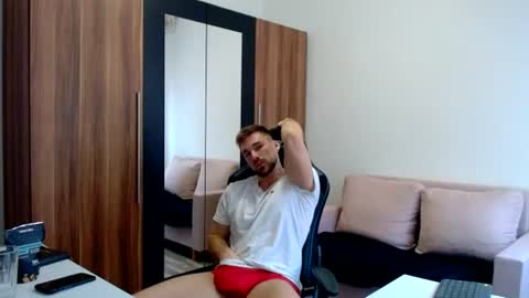 Snapshot of darius_94 chatting on June 27, 2026, 12:33 pm darius_94 online show from June 27, 2026, 12:33 pm