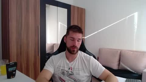 Snapshot of darius_94 chatting on July 14, 2026, 5:12 am darius_94 online show from July 14, 2026, 5:12 am