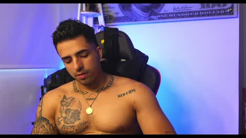 Darius Phoenix  online show from February 3, 2025, 9:29 pm