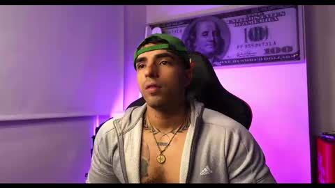 Darius Phoenix  online show from February 14, 2025, 4:37 am