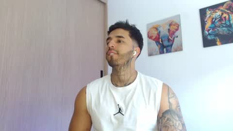 Snapshot of darius_phoenix chatting on June 22, 2026, 5:10 pm Darius Phoenix online show from June 22, 2026, 5:10 pm