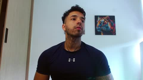 Snapshot of darius_phoenix chatting on July 17, 2026, 4:12 pm Darius Phoenix online show from July 17, 2026, 4:12 pm