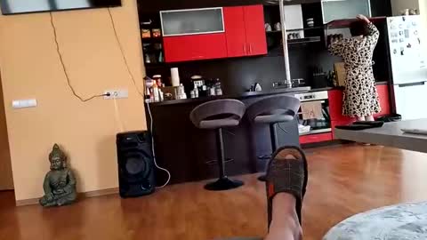 dxd69 online show from April 7, 2026, 2:17 pm