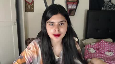 Snapshot of dark_angel_66 chatting on January 27, 2025, 3:47 am Moony online show from January 27, 2025, 3:47 am