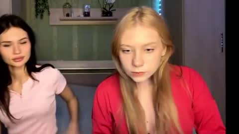 Snapshot of dark_cherie chatting on November 5, 2025, 6:52 pm dark cherie stacy online show from November 5, 2025, 6:52 pm