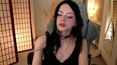 Snapshot of dark_diva chatting on April 16, 2026, 10:34 pm Diva online show from April 16, 2026, 10:34 pm