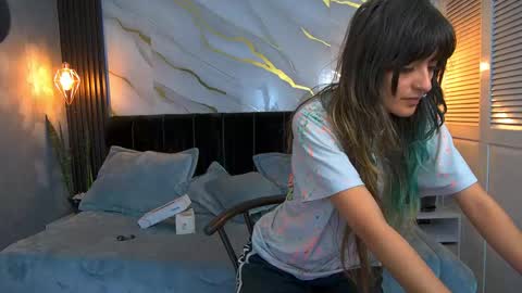 dark_dominika online show from April 17, 2026, 1:03 pm