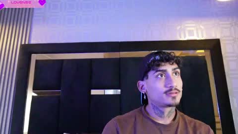 Snapshot of dark_eros_ chatting on April 7, 2026, 3:51 am Sr. Eros online show from April 7, 2026, 3:51 am