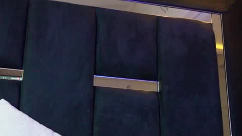 Snapshot of dark_eros_ chatting on April 9, 2026, 6:19 am Sr. Eros online show from April 9, 2026, 6:19 am