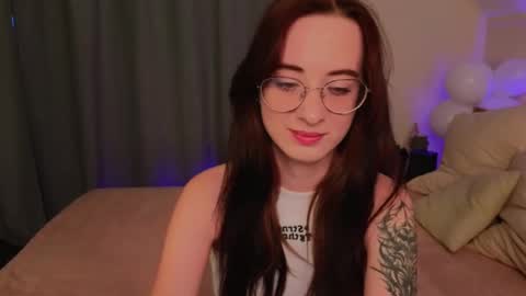 Snapshot of dark_lola_ chatting on February 21, 2025, 9:34 am Lola online show from February 21, 2025, 9:34 am